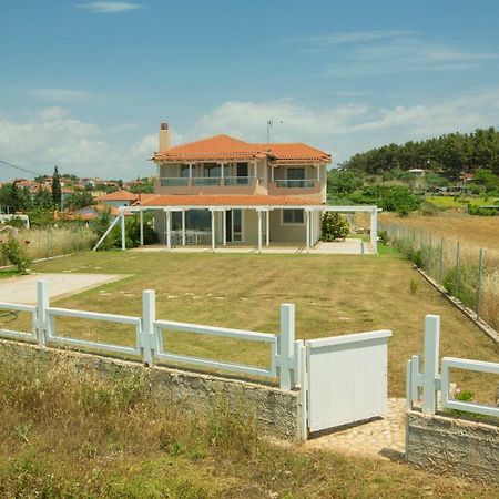 Magnificent Seascape Villa On A Secluded Beach Nea Moudania Exterior photo