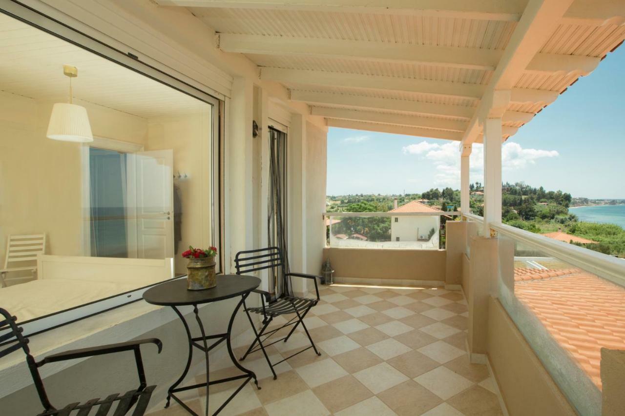 Magnificent Seascape Villa On A Secluded Beach Nea Moudania Exterior photo
