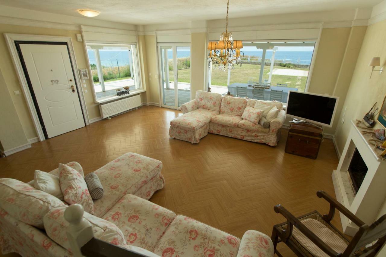 Magnificent Seascape Villa On A Secluded Beach Nea Moudania Exterior photo