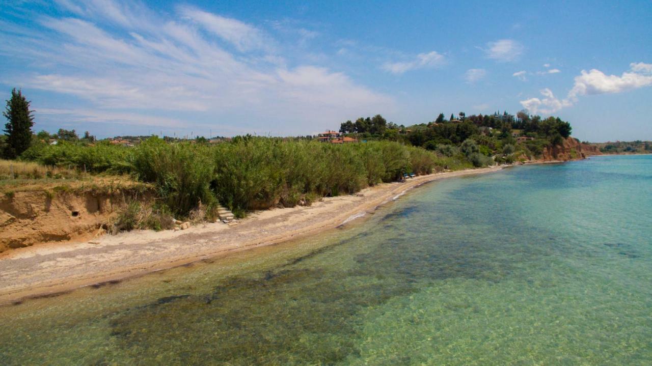 Magnificent Seascape Villa On A Secluded Beach Nea Moudania Exterior photo