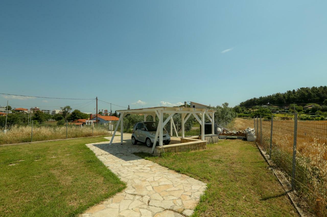 Magnificent Seascape Villa On A Secluded Beach Nea Moudania Exterior photo