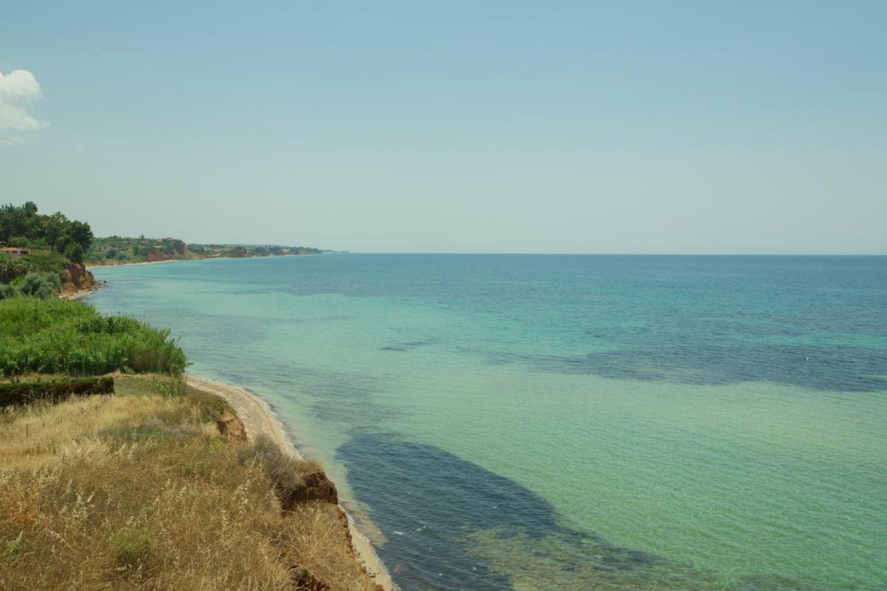 Magnificent Seascape Villa On A Secluded Beach Nea Moudania Exterior photo