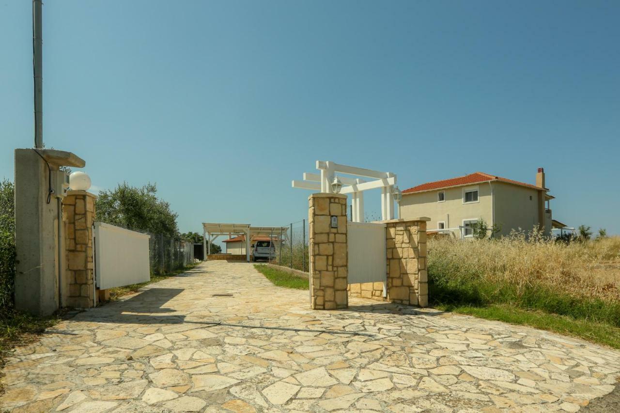 Magnificent Seascape Villa On A Secluded Beach Nea Moudania Exterior photo