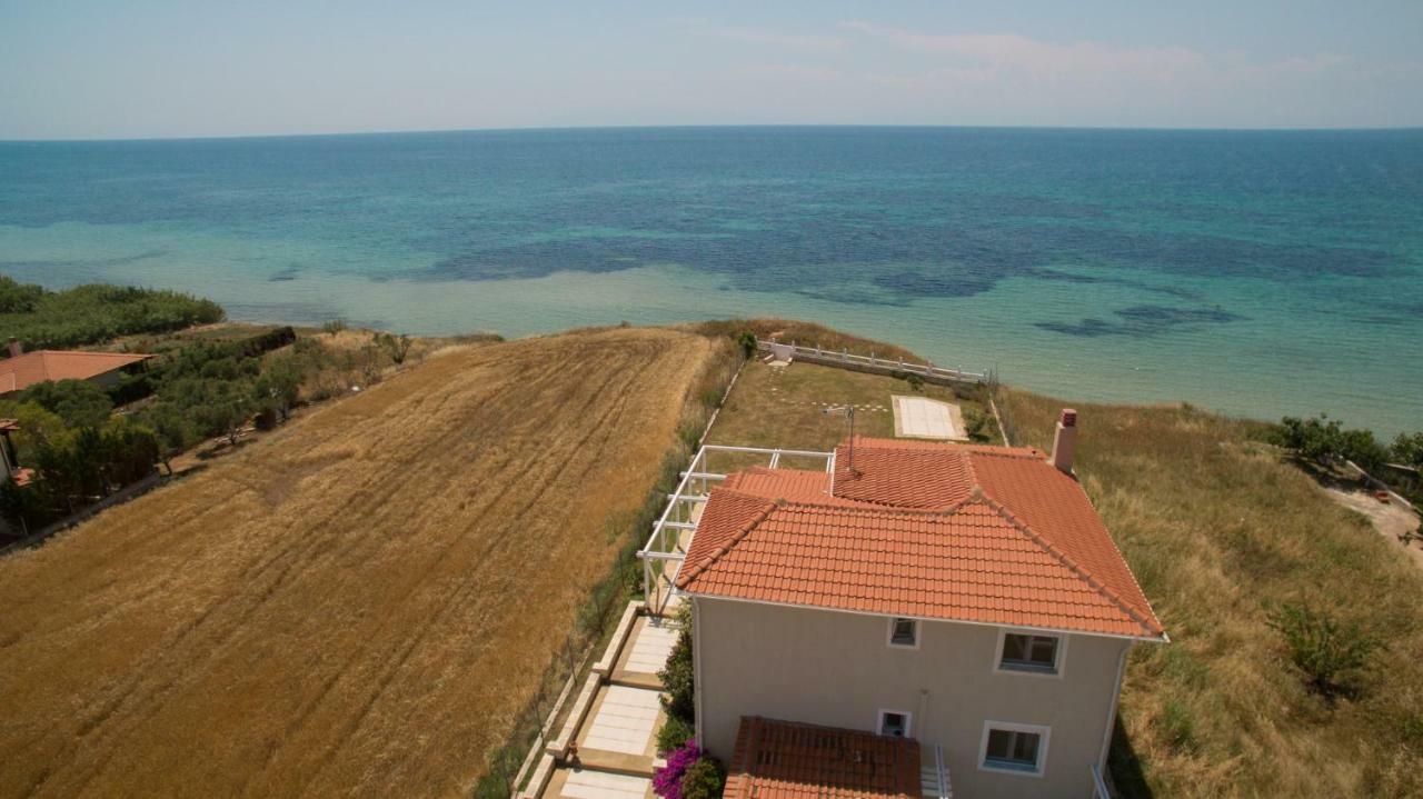 Magnificent Seascape Villa On A Secluded Beach Nea Moudania Exterior photo